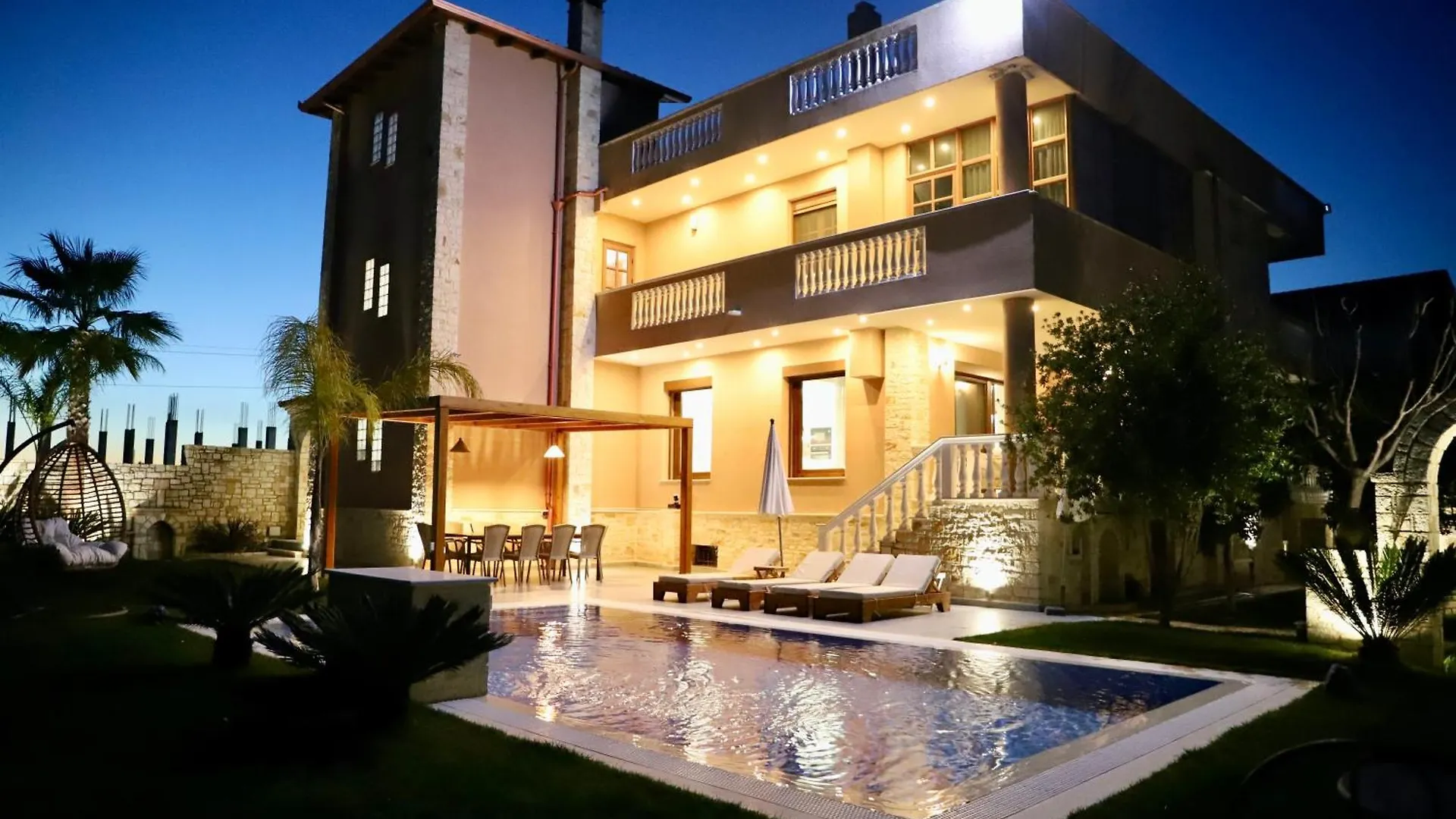 Green Villa With Private Pool Durres